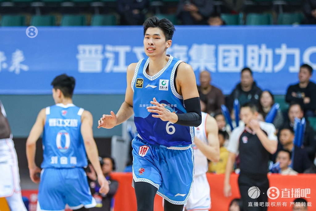 媒体人:邹阳进步肉眼可见 CBA需要更多这种逆境生长的本土球员